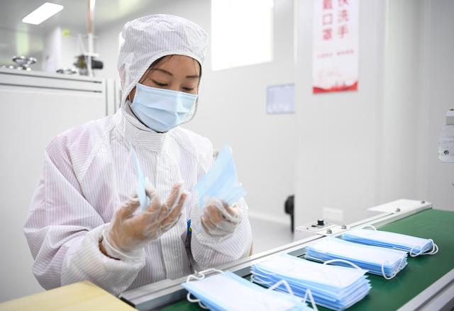 广汽集团口罩生产线正式投产，助力防疫物资保障